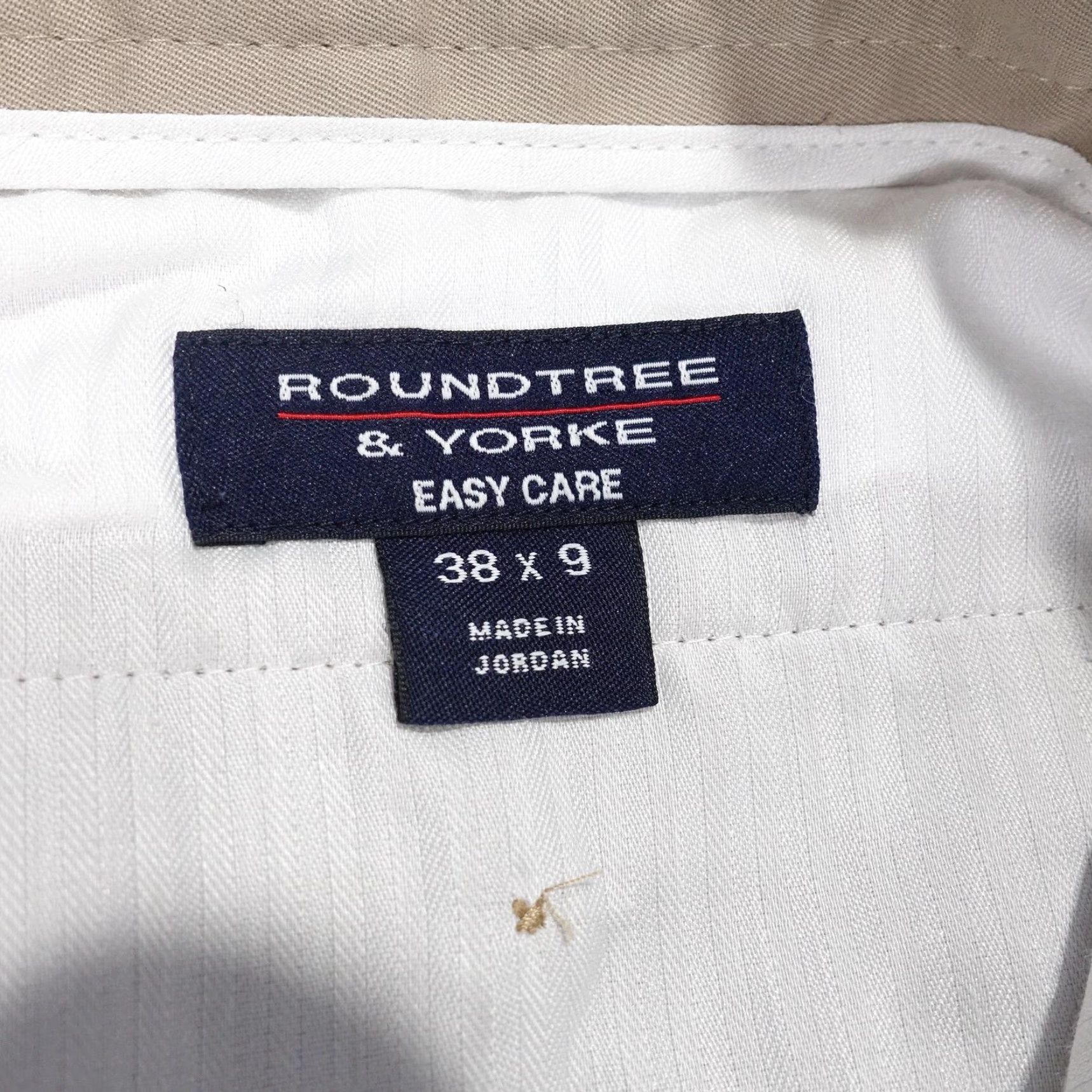 Roundtree & Yorke Roundtree & Yorke Shorts Mens 38 Classic Flat Front Easy Care Polyester Khaki Golf Casual Mens Size US 38 / EU 54 - 6 Thumbnail