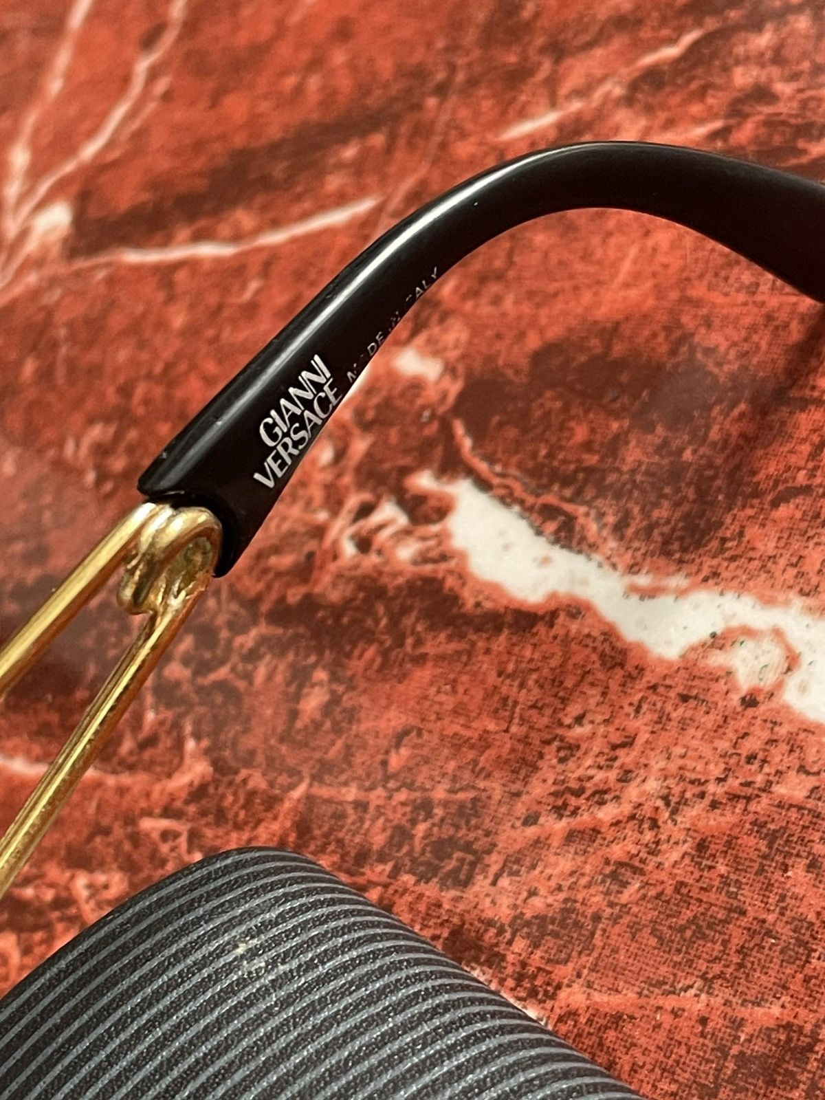 Versace × Vintage Vintage 90s Gianni Versace safety pin sunglasses mod 429 Size ONE SIZE - 4 Thumbnail