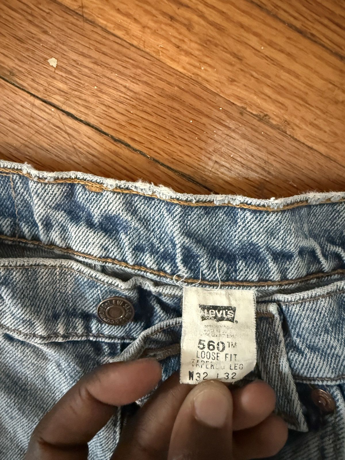 Levi's Vintage Clothing Vintage Levi 560 Loose Fit Taper Jeans Size US 32 / EU 48 - 1 Thumbnail