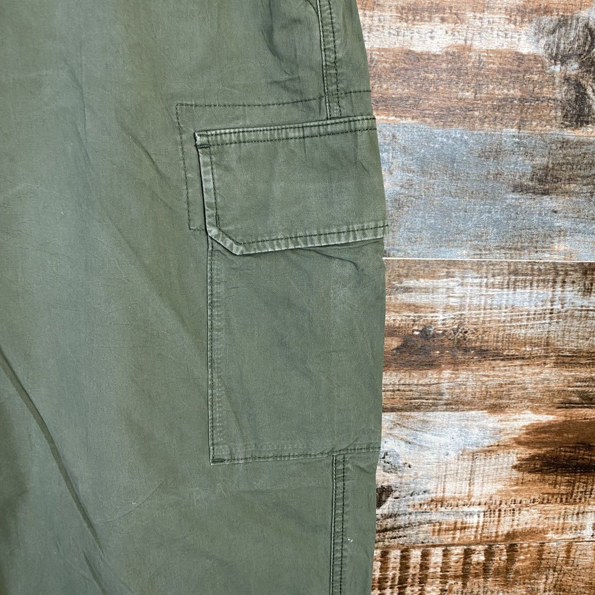 Japanese Brand DL Uniqlo Green Cargo Multipocket Joggers Pants #C892 Size US 35 - 9 Thumbnail