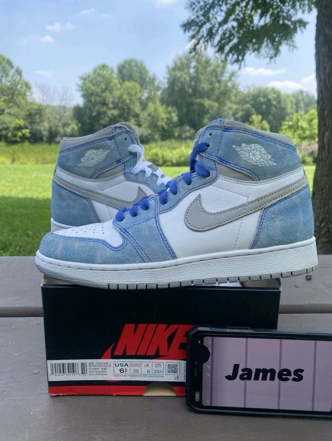 Jordan Brand Nike Air Jordan Retro 1 High OG GS Hyper Royal Size 6.5 Size US 6.5 / EU 39-40 - 2 Thumbnail