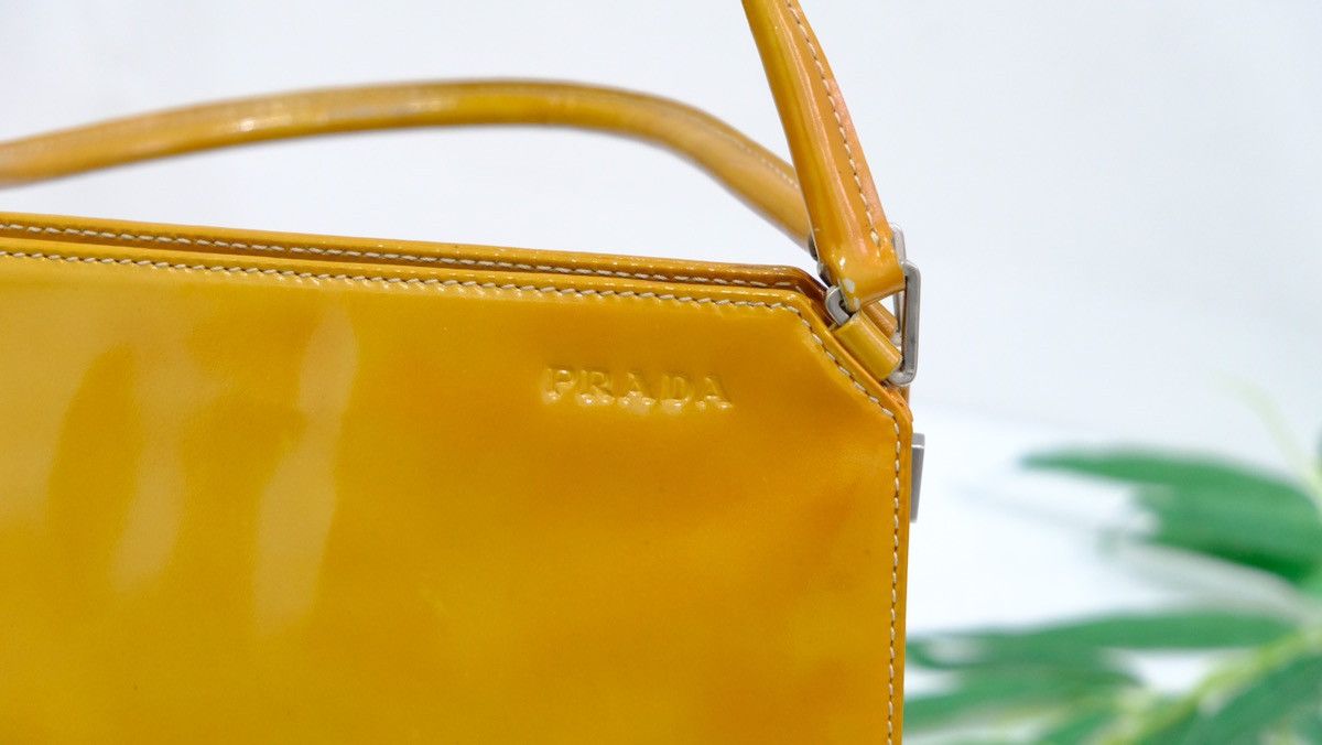 Prada Authentic Prada handbag yellow pattern leather Size ONE SIZE - 14 Thumbnail