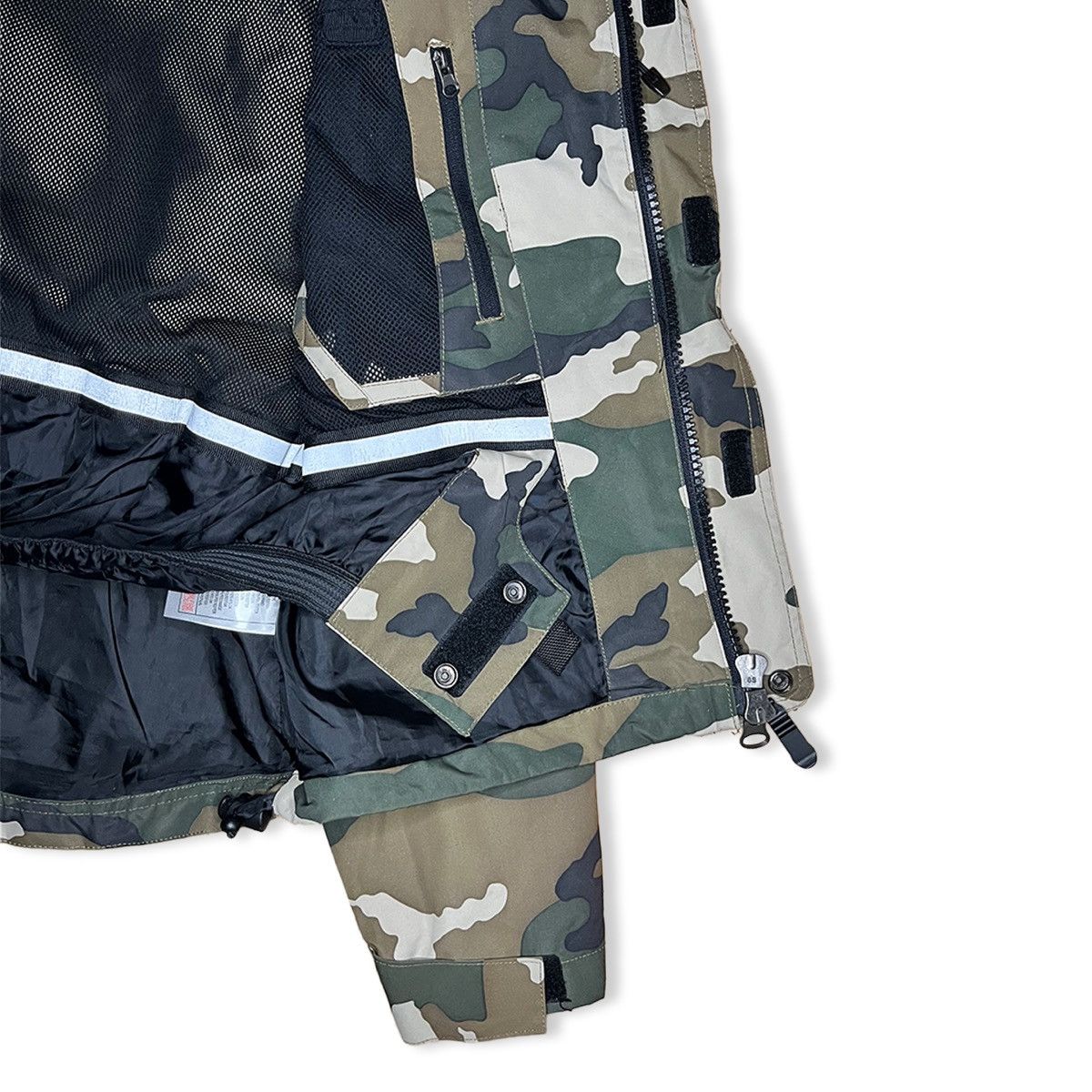 Other 2000's Location Camo Goggle Jacket Size US XS / EU 42 / 0 - 11 Thumbnail