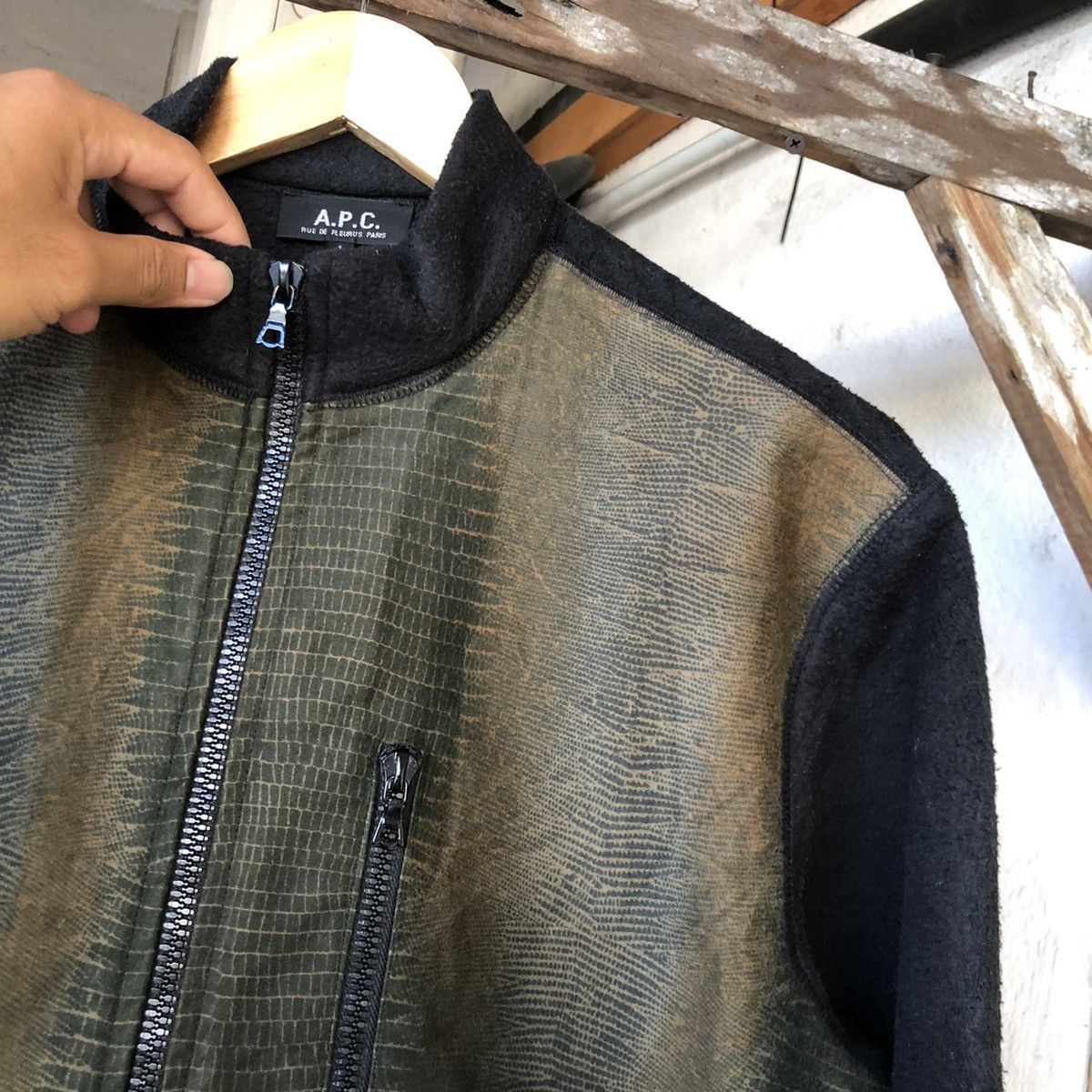 A.P.C. A.P.C Crocodile Skin Print Design Jacket Size US M / EU 48-50 / 2 - 10 Thumbnail