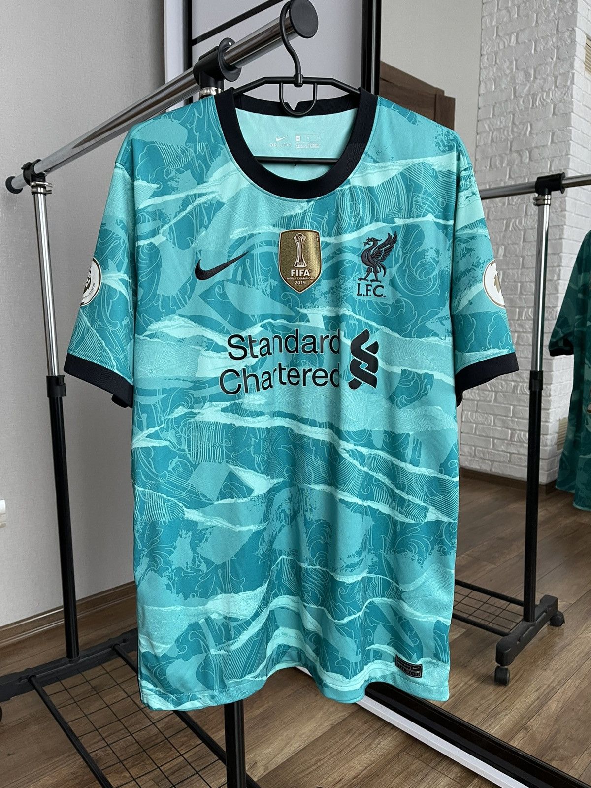 Nike 2020/2021 Nike FC Liverpool Champions Soccer Jersey T-Shirt Size US XL / EU 56 / 4 - 3 Thumbnail