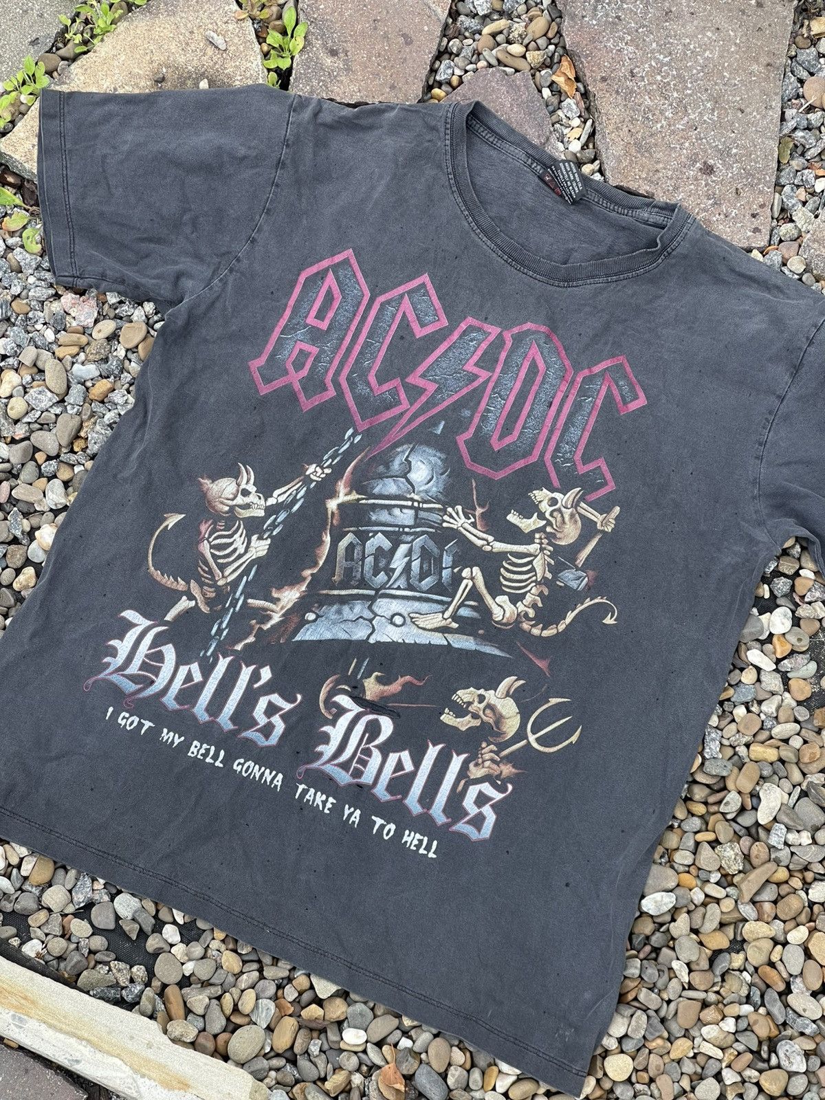 AC/DC 90’s AC/DC Vintage Hells Bells Distressed T-shirt Tee Size US L / EU 52-54 / 3 - 2 Thumbnail