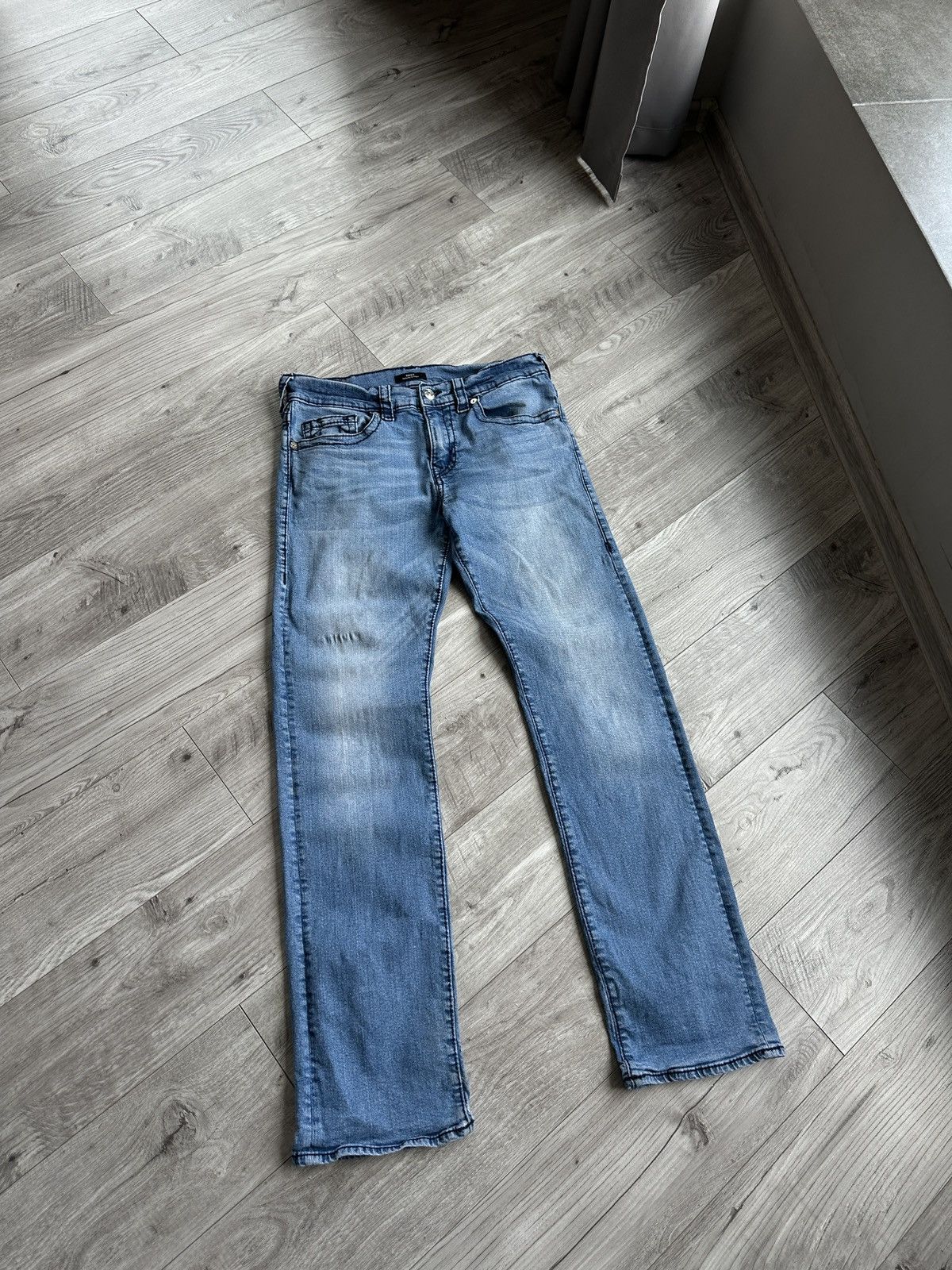 True Religion Relaxes Straight Fit men’s Y2K logo jeans