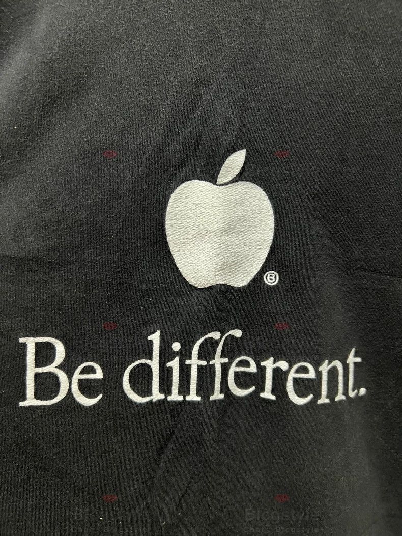 Balenciaga Balenciaga Embroidered Apple Short Sleeve T-Shirt Size US M / EU 48-50 / 2 - 2 Thumbnail