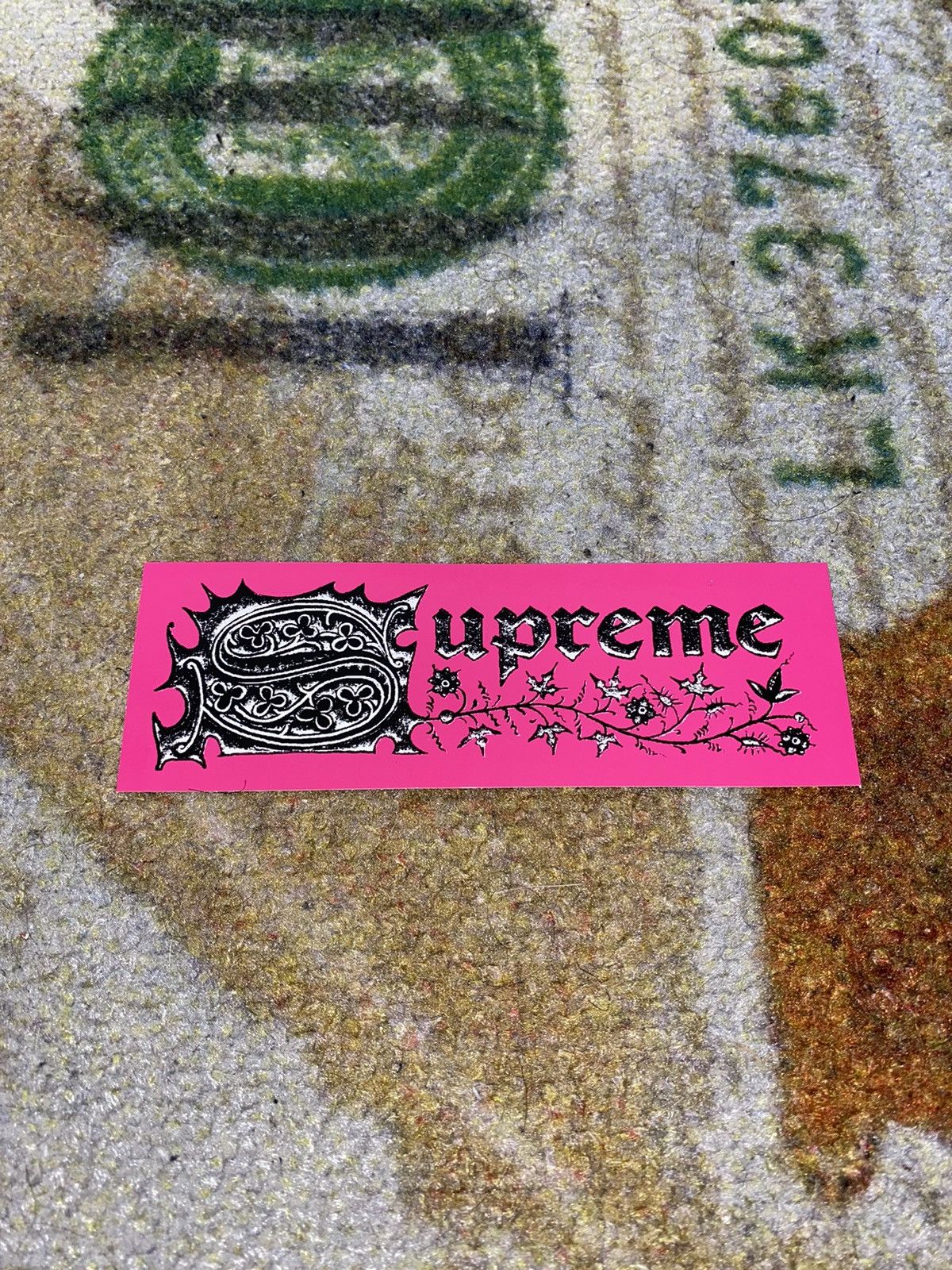 Supreme Supreme Pink Logo Sticker Size ONE SIZE - 1 Preview