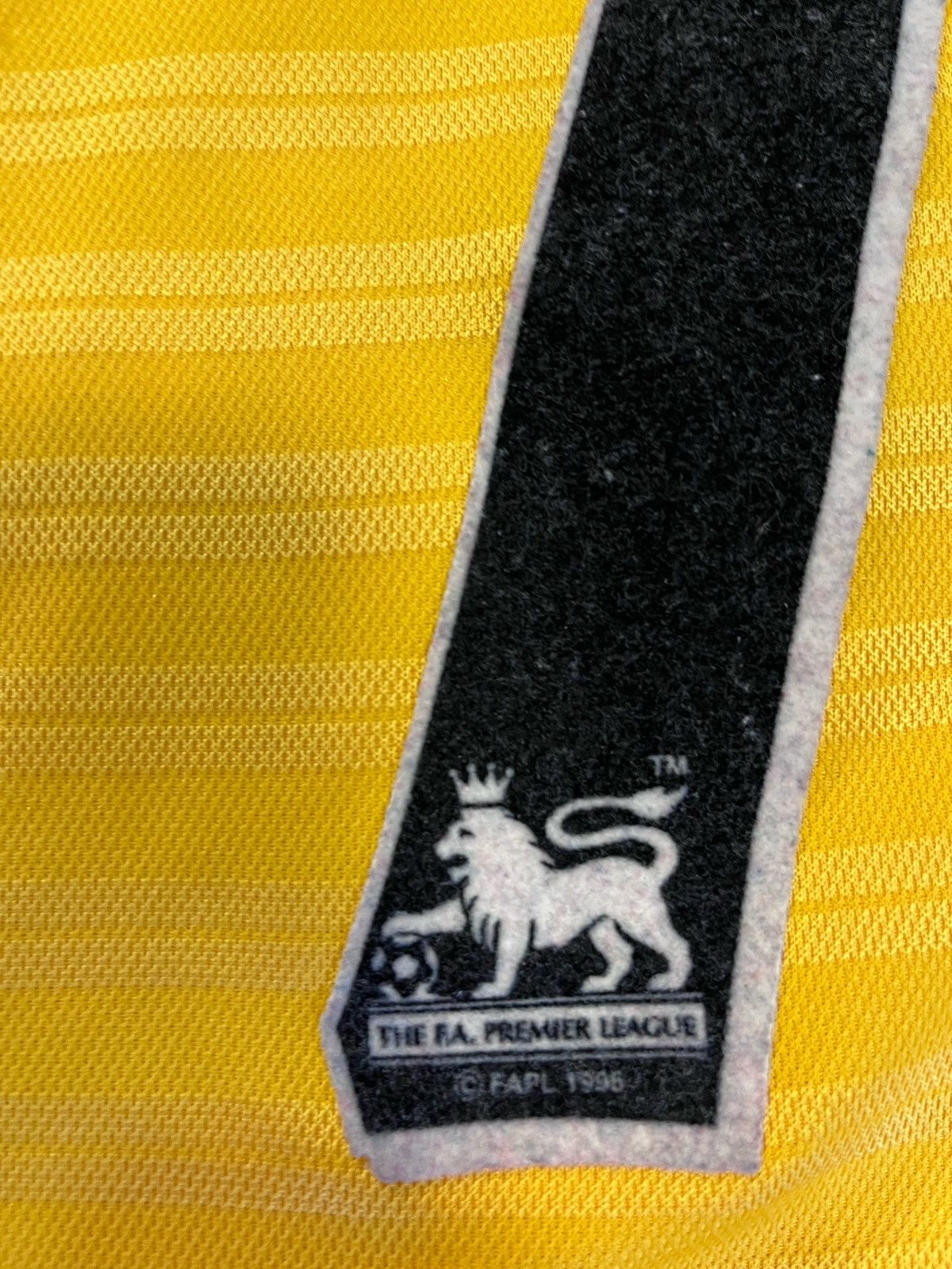 Umbro Chelsea FC 2000 Umbro Vintage Away Football Shirt Jersey Size US L / EU 52-54 / 3 - 9 Thumbnail