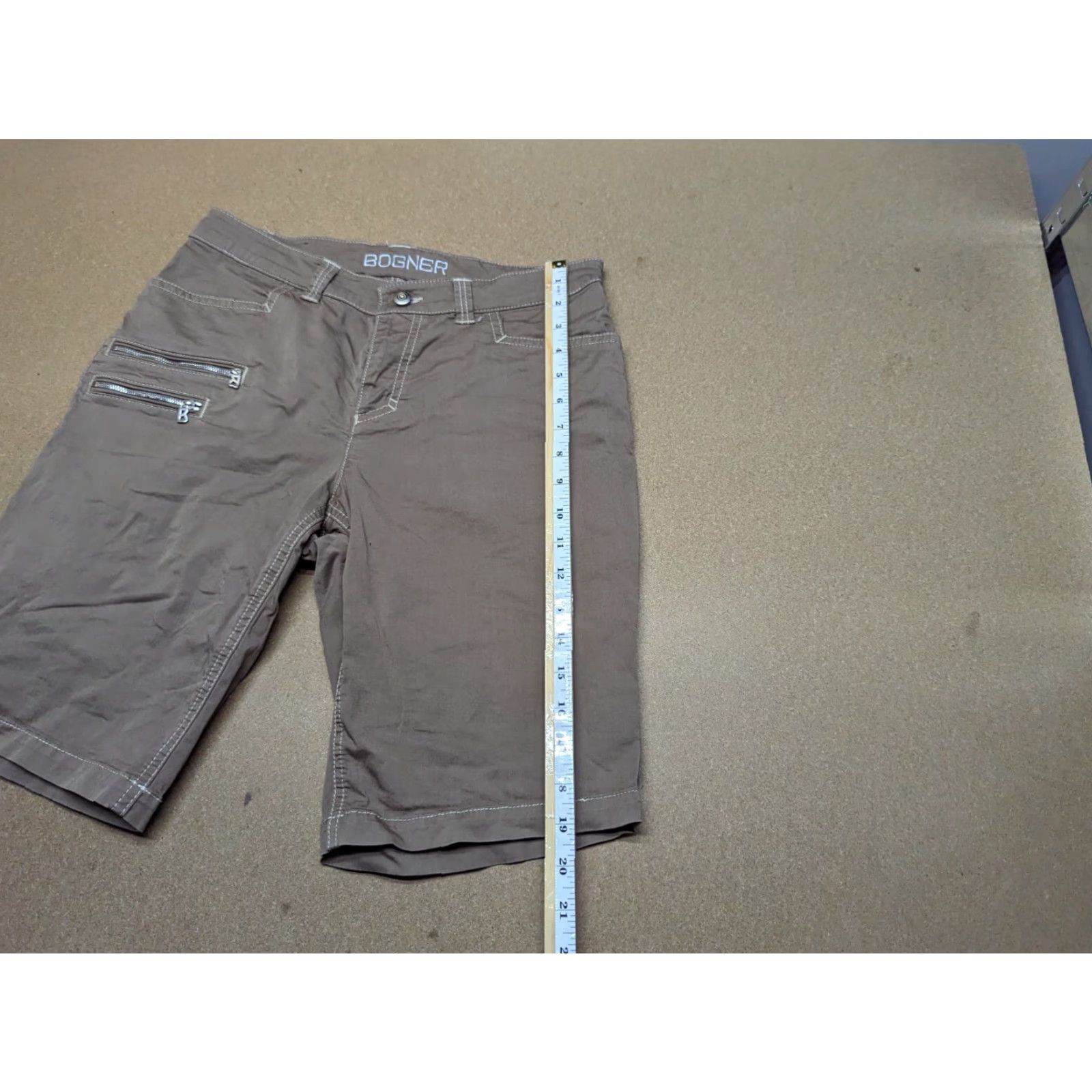Bogner Bogner Womens Chino Shorts Size 12 Beige Pockets Cotton Shorts Chino Casual Mens? Size 32" / US 10 / IT 46 - 4 Thumbnail