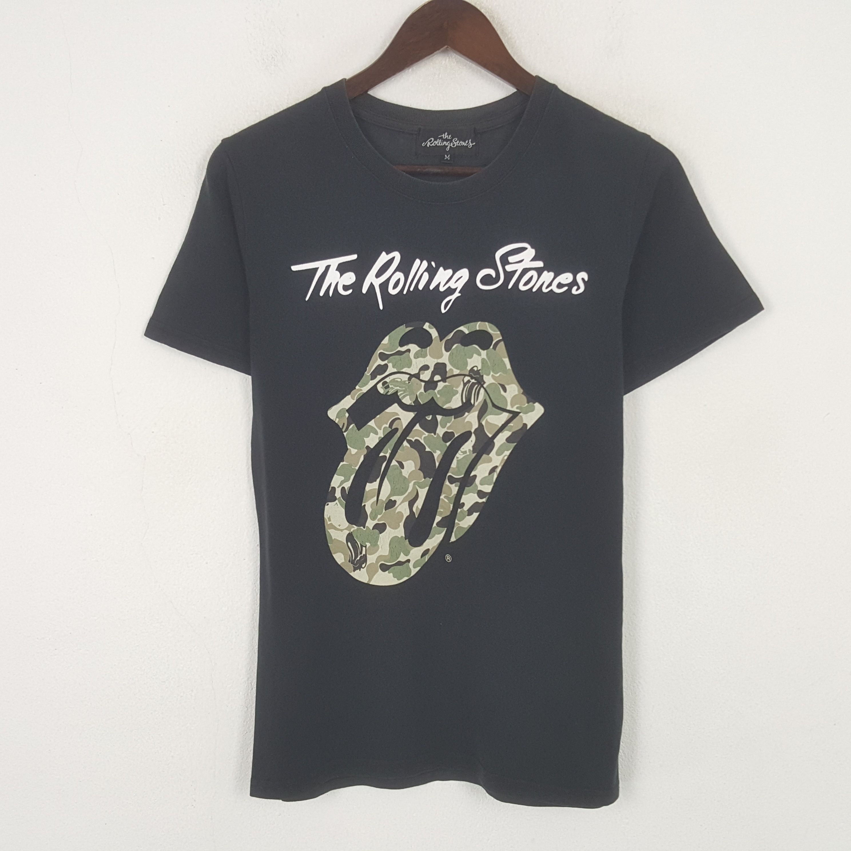 Band Tees The Rolling Stones Camo Logo American Rock Band Tshirt Size US S / EU 44-46 / 1 - 1 Thumbnail
