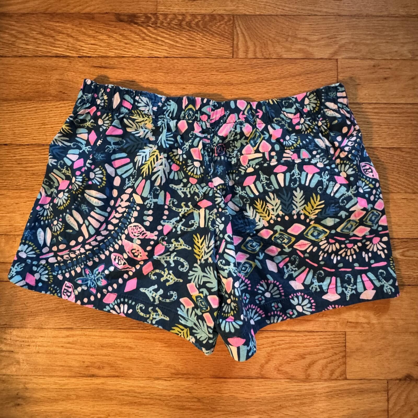 Other Lilly Pulitzer Ocean View XXS Shorts "Glow & Flow" Size 25" / US 0 / IT 36 - 3 Thumbnail