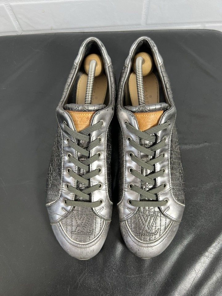 Louis Vuitton Louis Vuitton Women's Leather Sneakers Silver Size 38 Size US 8 / IT 38 - 3 Thumbnail