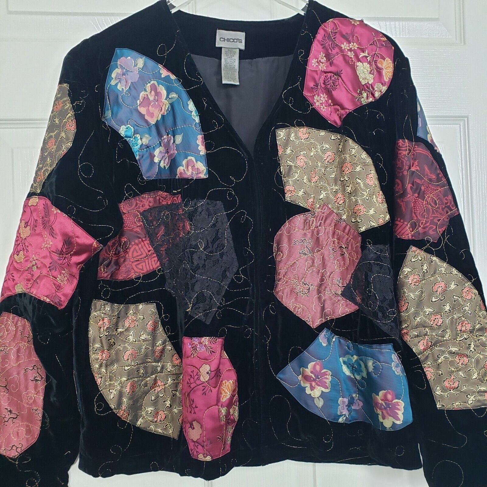 Designer Chicos 1 Velvet Floral Asian Patchwork Jacket Womens Size S Size S / US 4 / IT 40 - 2 Thumbnail