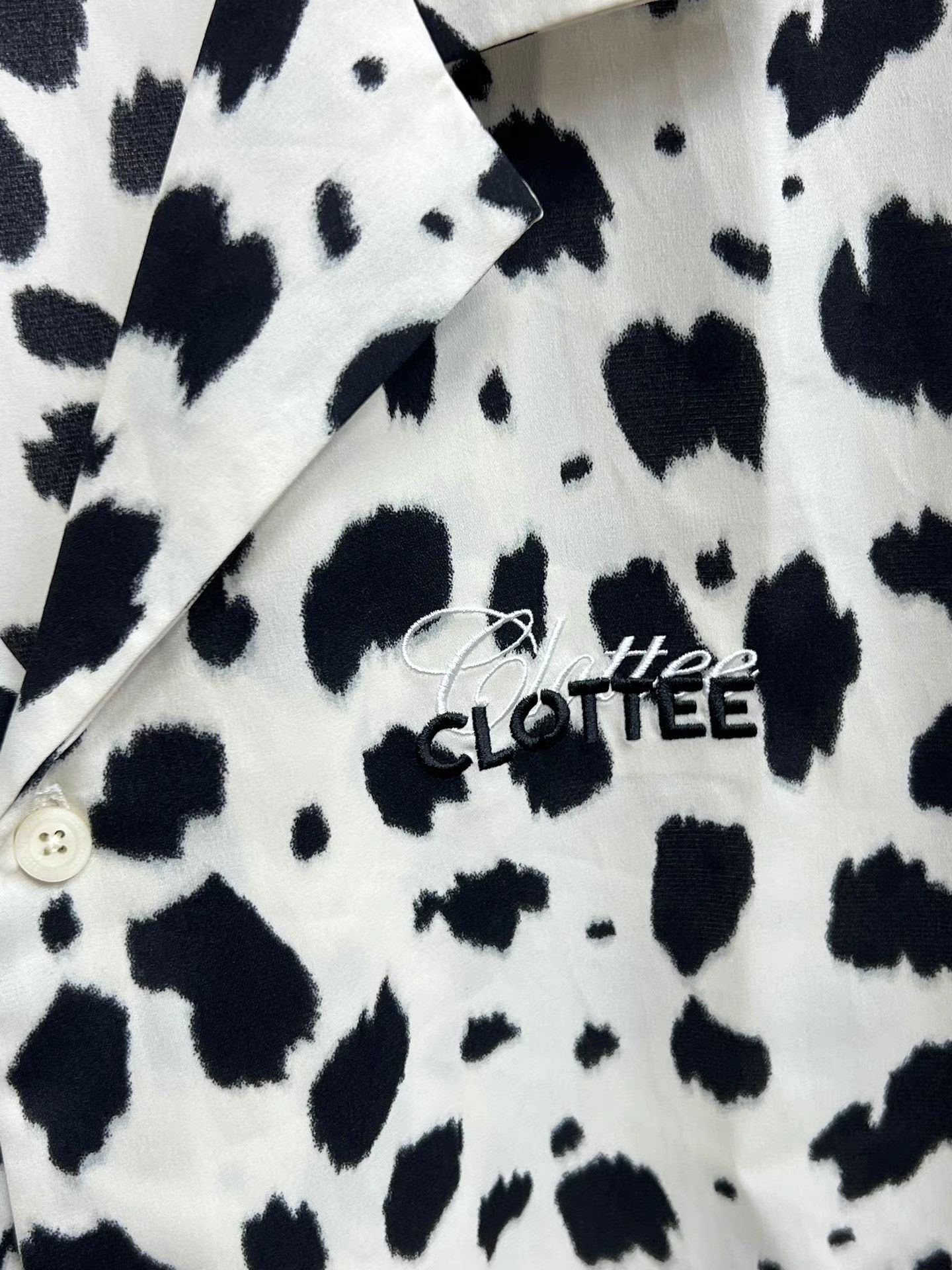 CLOT CLOT Leopard Print Short Sleeve Button-Down Shirt K15 Size US XL / EU 56 / 4 - 4 Thumbnail