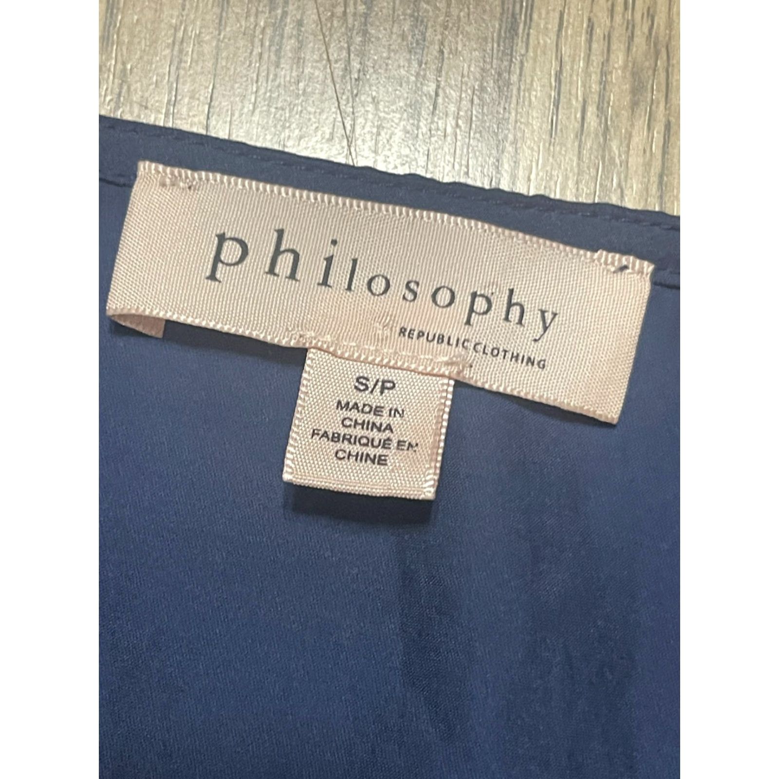 Vintage **Women's Philosophy Blouse, Size Small, Blue, Short Sleeve, V-Neck** User: **Women's Size Small Philosophy Blouse, Blue, Short Sleeve, V-Neck** Size S / US 4 / IT 40 - 3 Thumbnail