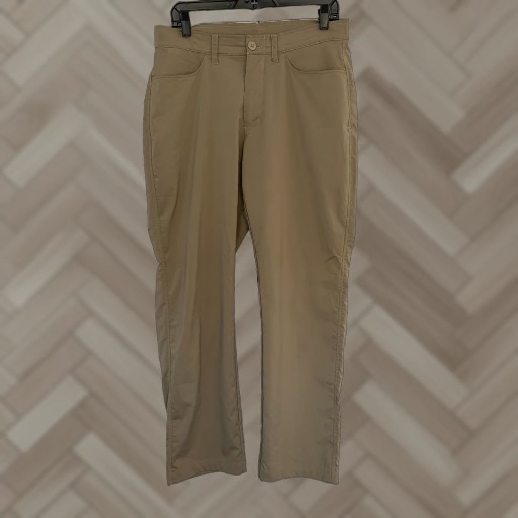 Under Armour Under Armour Pants Mens Beige 32x30 Straight Leg Knit Belted Pockets Zip Button Closure Classic Fit Casual Size US 32 / EU 48 - 1 Thumbnail