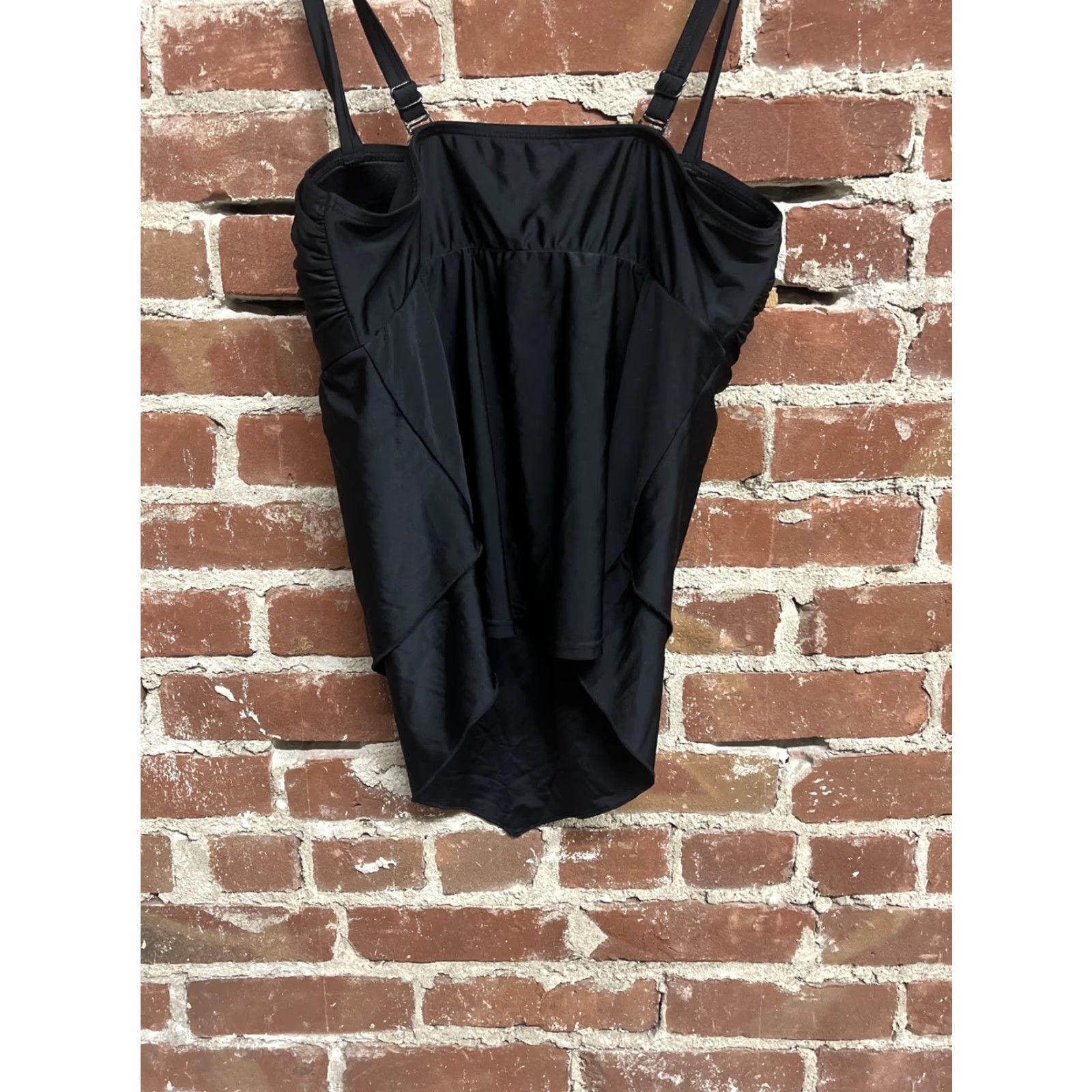 Swims Cacique Swim Top Womens Plus 16 Black Size 16 Top Woman Swimming Shirt? Size XXL / US 16-18 / IT 52-54 - 2 Thumbnail