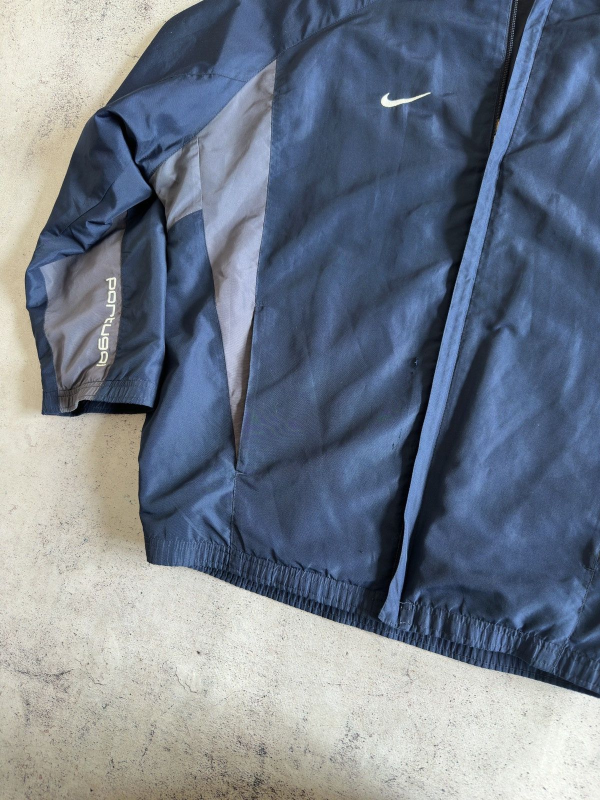 Nike 2002-2004 Portugal FC Nike Track Jacket Size US XL / EU 56 / 4 - 5 Thumbnail