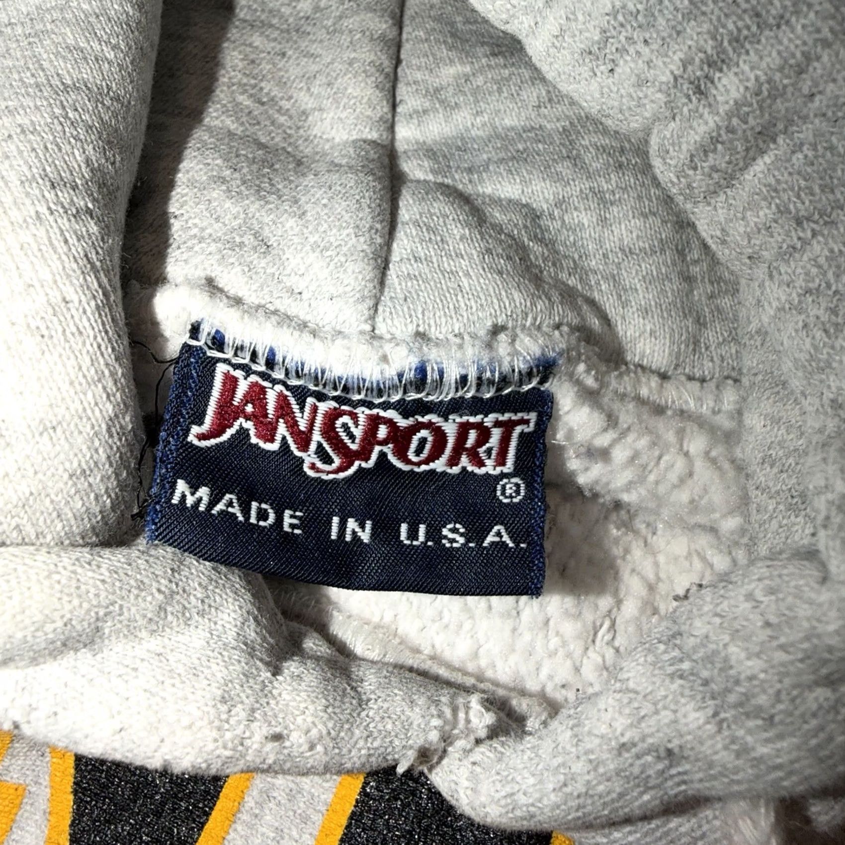 Jansport VINTAGE Geneva College Pullover Hoodie Athletics Size XL Made In USA 90’s NCAA Jansport Mens Gray Graphic Print Hooded Pockets Crew Neck Size US XL / EU 56 / 4 - 5 Thumbnail
