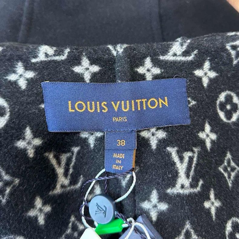 Louis Vuitton Louis Vuitton Full Print Coat -2505 Size M / US 6-8 / IT 42-44 - 7 Thumbnail