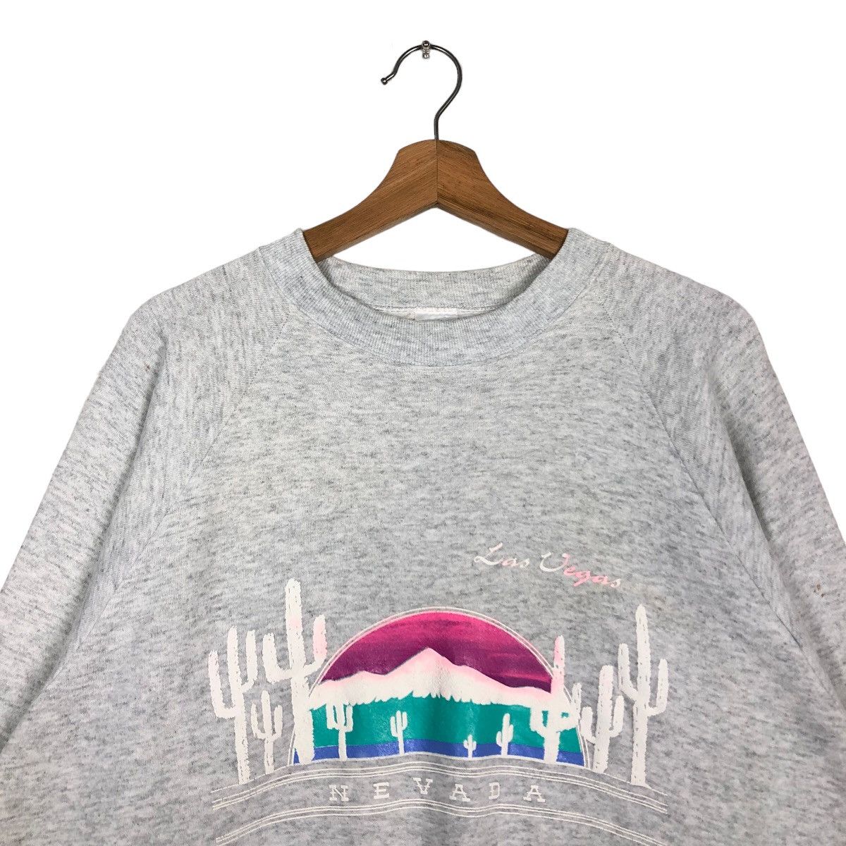 Vintage 🔥90’s Vintage Crewneck Sweatshirt Revada Los Vegas Hawaii Size US XL / EU 56 / 4 - 3 Thumbnail