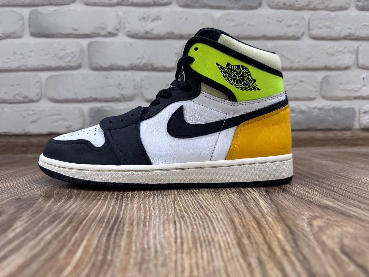 Nike Nike Air Jordan 1 Retro High OG Size 41 US 8 Size US 8 / EU 41 - 1 Thumbnail