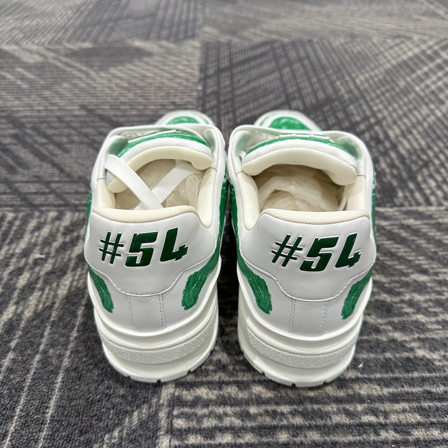 Louis Vuitton Louis Vuitton Trainer Graffiti White Green Sneakers Size US 8.5 / EU 41-42 - 3 Thumbnail
