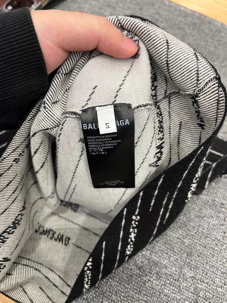 Balenciaga Balenciaga Knit Vest Top Size US S / EU 44-46 / 1 - 6 Thumbnail