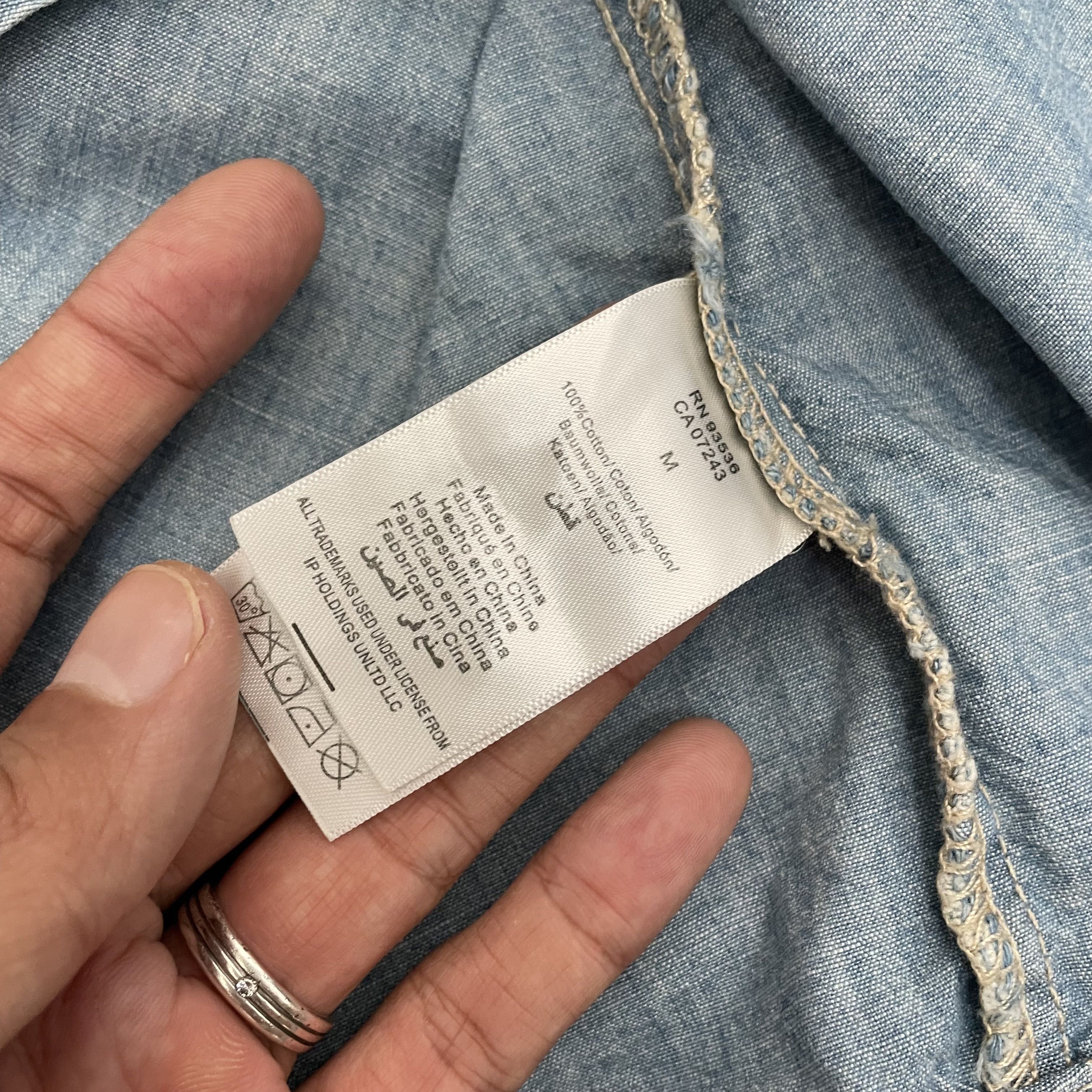 Marc Ecko ⭐️SALE⭐️ [M] MARC ECKO CHAMBRAY SHIRT Size US M / EU 48-50 / 2 - 5 Thumbnail
