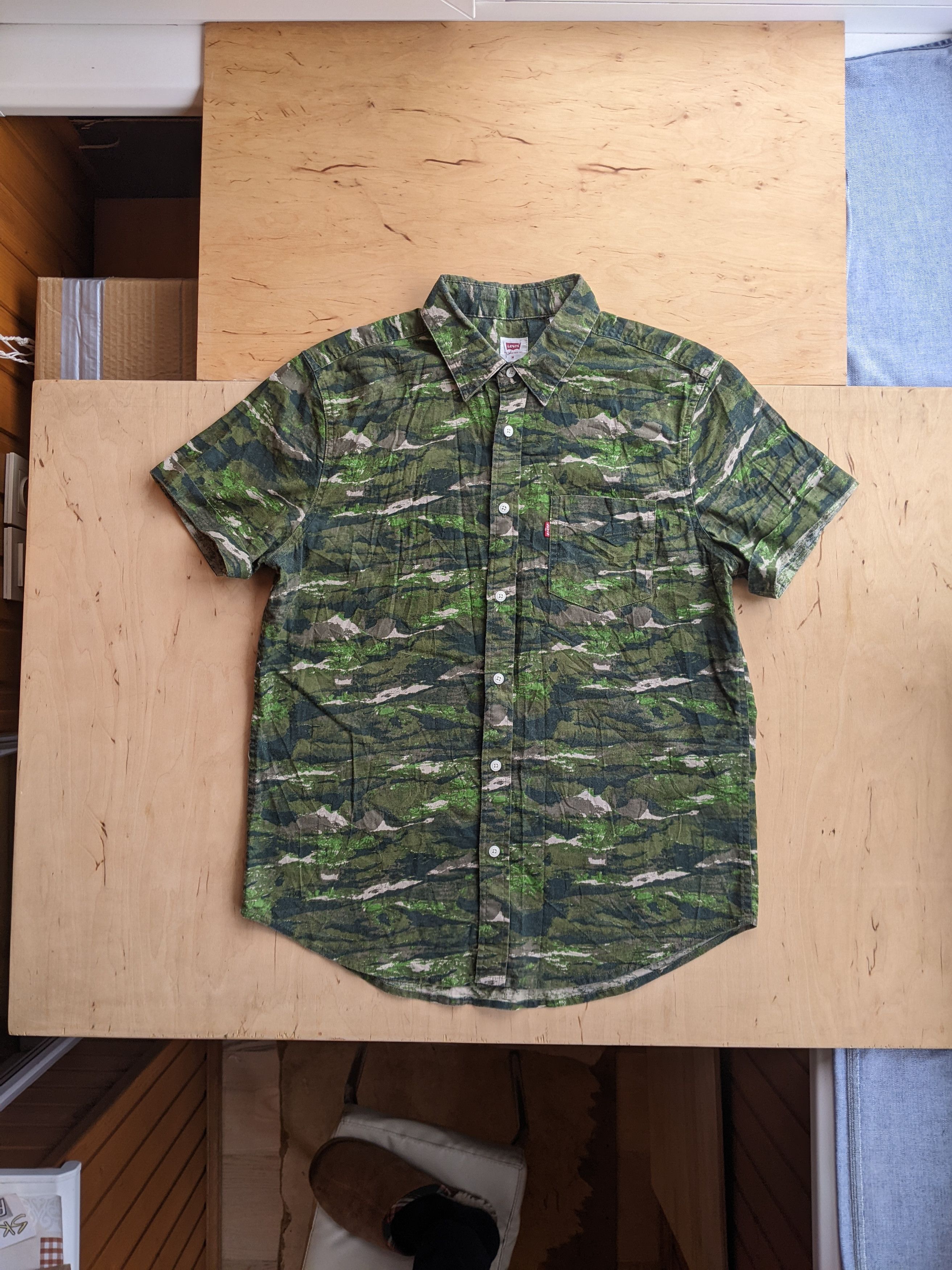Japanese Brand × Levi's Levi`s Camo Print Shirt Polo Vintage Size M Maharishi Size US M / EU 48-50 / 2 - 1 Thumbnail