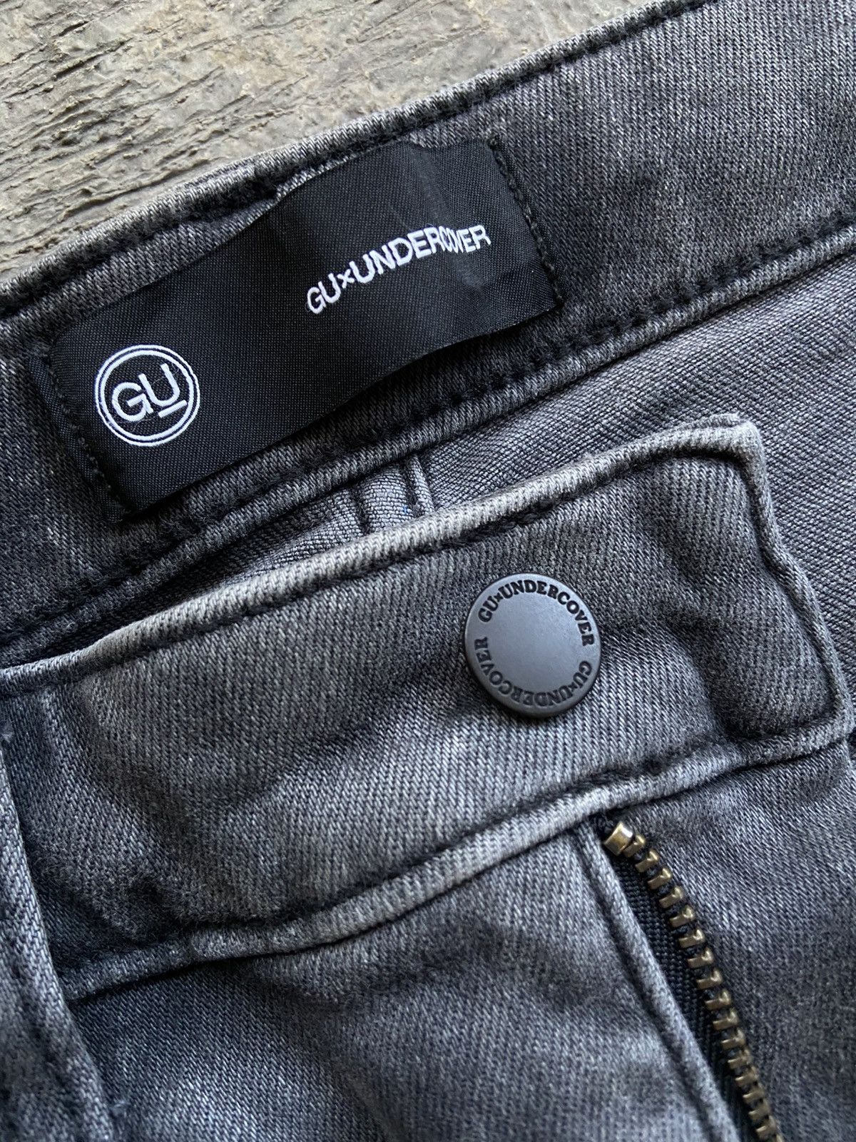 GU × Undercover SS24 GUxUNDERCOVER - Destressed Slim Fit Strech Jeans Pants Size US 31 - 5 Thumbnail