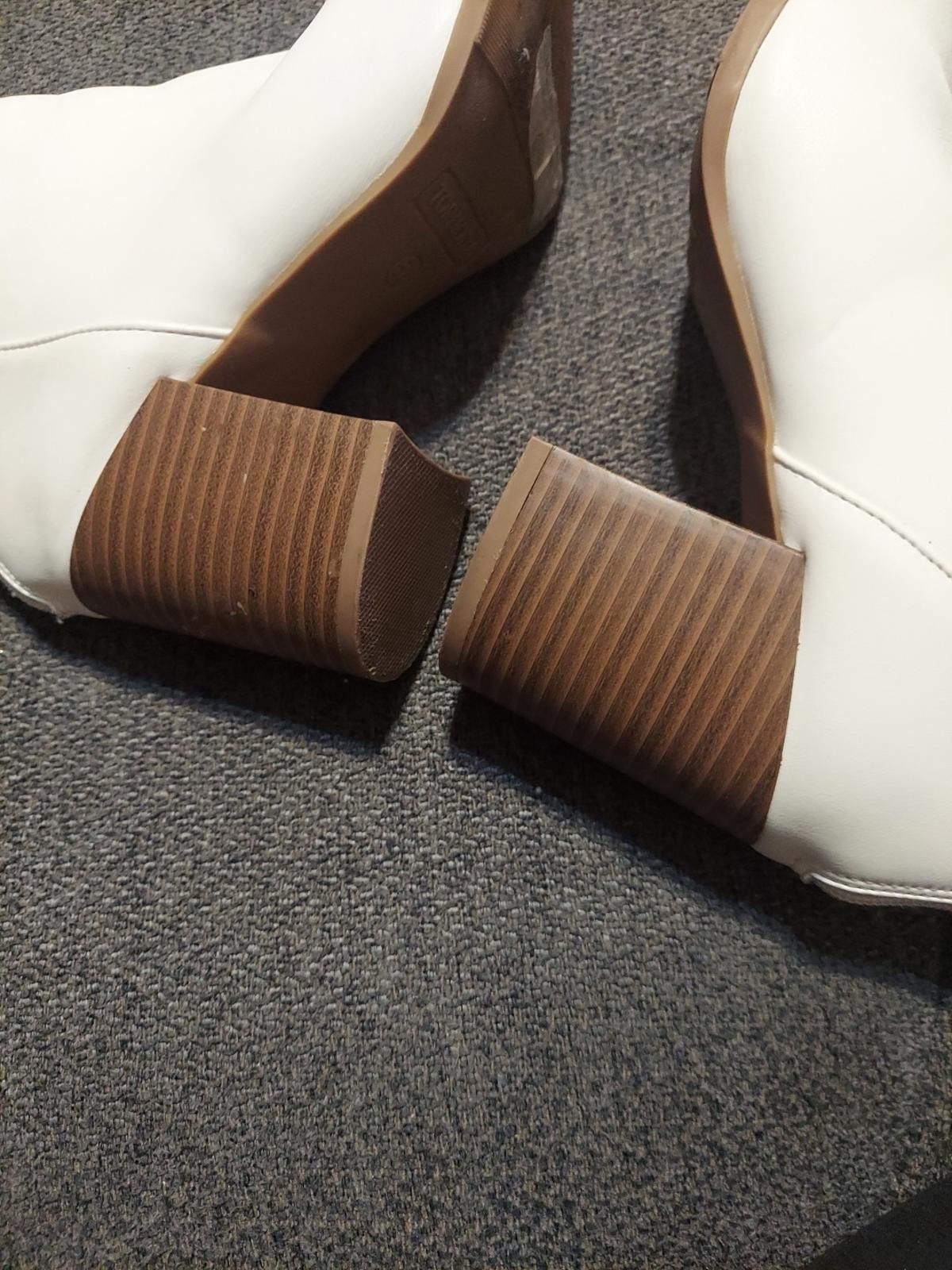 Club Monaco Top Moda White boots Size 8.5 Ankle Y2k Cowboy Boots Size US 6.5 / IT 36.5 - 7 Thumbnail