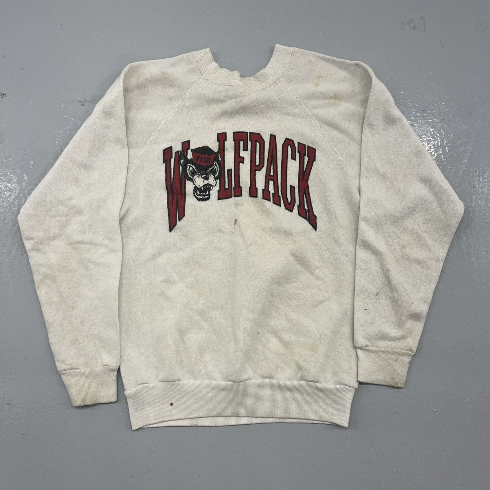 Vintage Vintage 80s NC State University White Raglan Sweatshirt Size S / US 4 / IT 40 - 1 Thumbnail