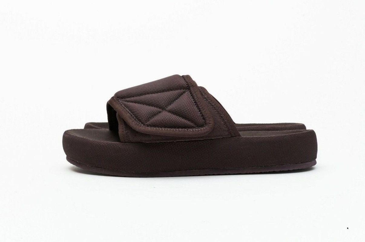 Yeezy Yeezy season 6 sandals Size US 9.5 / EU 42-43 - 3 Thumbnail