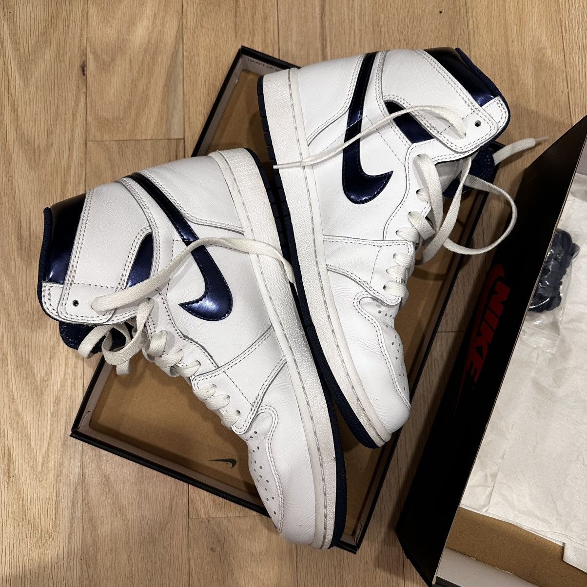 Jordan Brand Air Jordan 1 high midnight Size US 8.5 / EU 41-42 - 2 Thumbnail