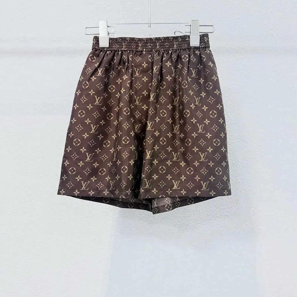 Louis Vuitton Louis Vuitton Monogram Silk Shorts Size 32 Size 24" / US 00 / IT 34 - 1 Thumbnail