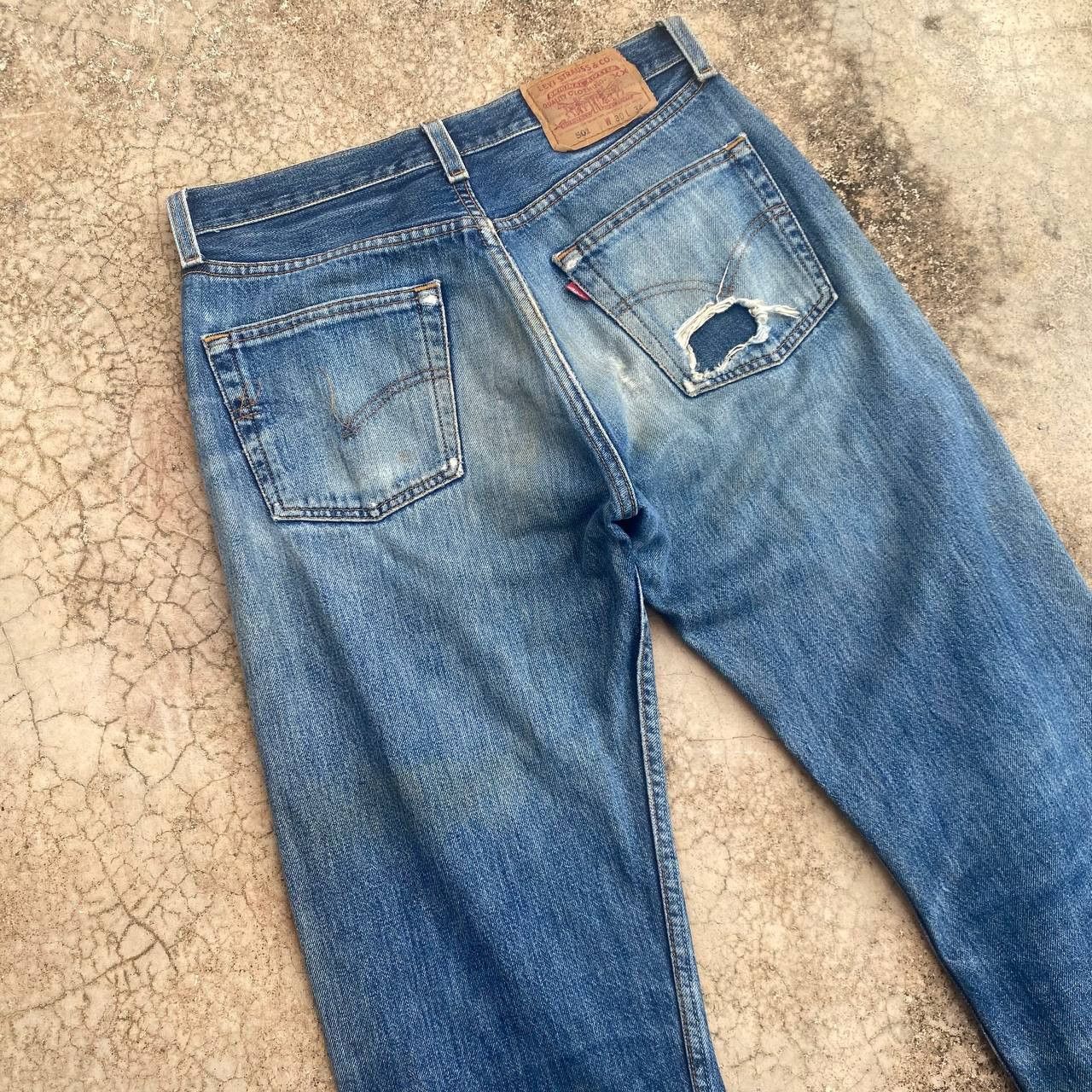 Levi's Vintage Clothing × Vintage KURT COBAIN VINTAGE LEVIS 501 DISTRESSED DIRTY JEAN BJ07-07 Size US 29 - 6 Thumbnail