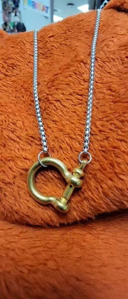 The Unbranded Brand Gold Silver Horseshoe Charm Necklace Unisex Size ONE SIZE - 3 Thumbnail