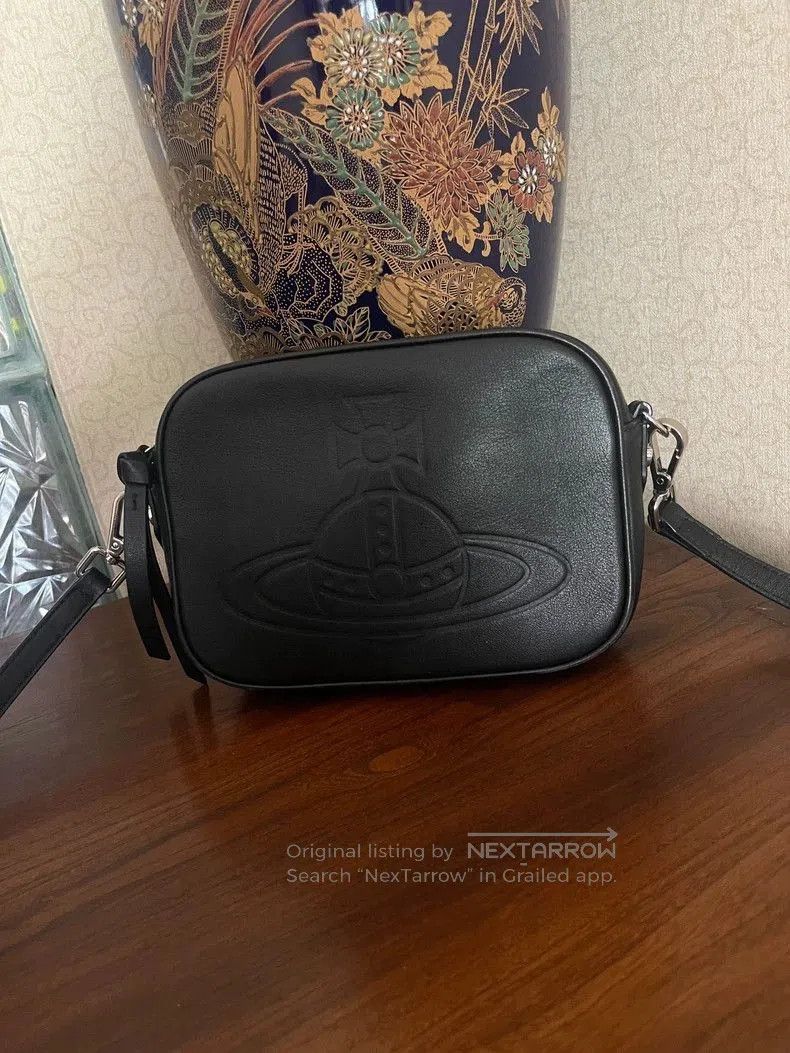 Vivienne Westwood Vivienne Westwood Leather Crossbody Bag . Size ONE SIZE - 2 Thumbnail