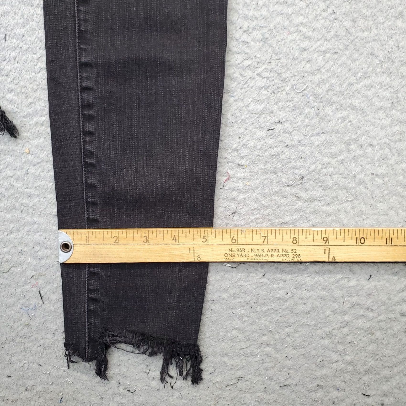 Madewell Madewell Jeans Womens 25 Black Denim 9" High Rise Skinny Button Fly Raw Hem Jeans Size 42" / US 20 - 5 Thumbnail