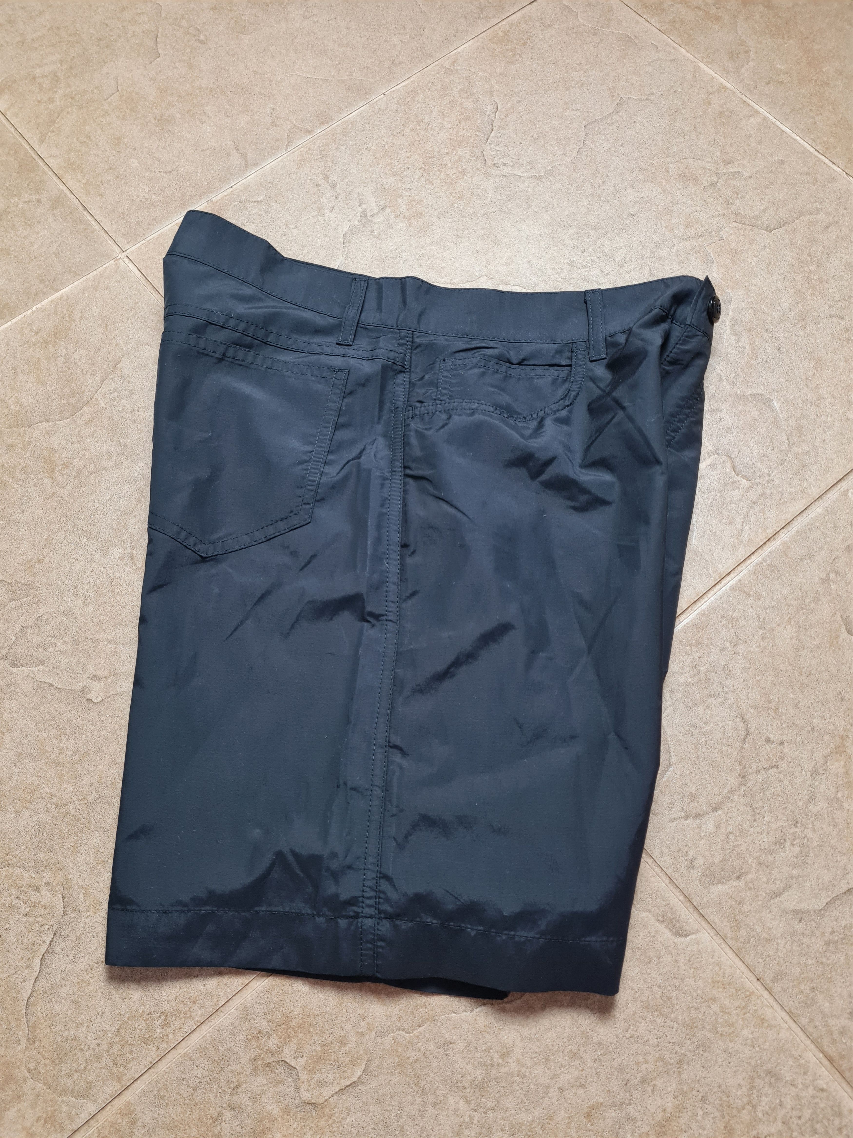 Fendi Women's FENDI Bermuda Shorts Black Italy Tessuto/Fabric Size 30" / US 8 / IT 44 - 12 Thumbnail