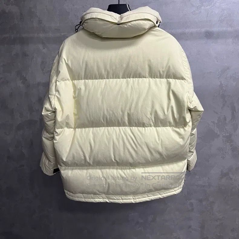 Louis Vuitton Louis Vuitton White solid Logo-lined, single-breasted, hoo Size 4XL / US 24-26 - 5 Thumbnail