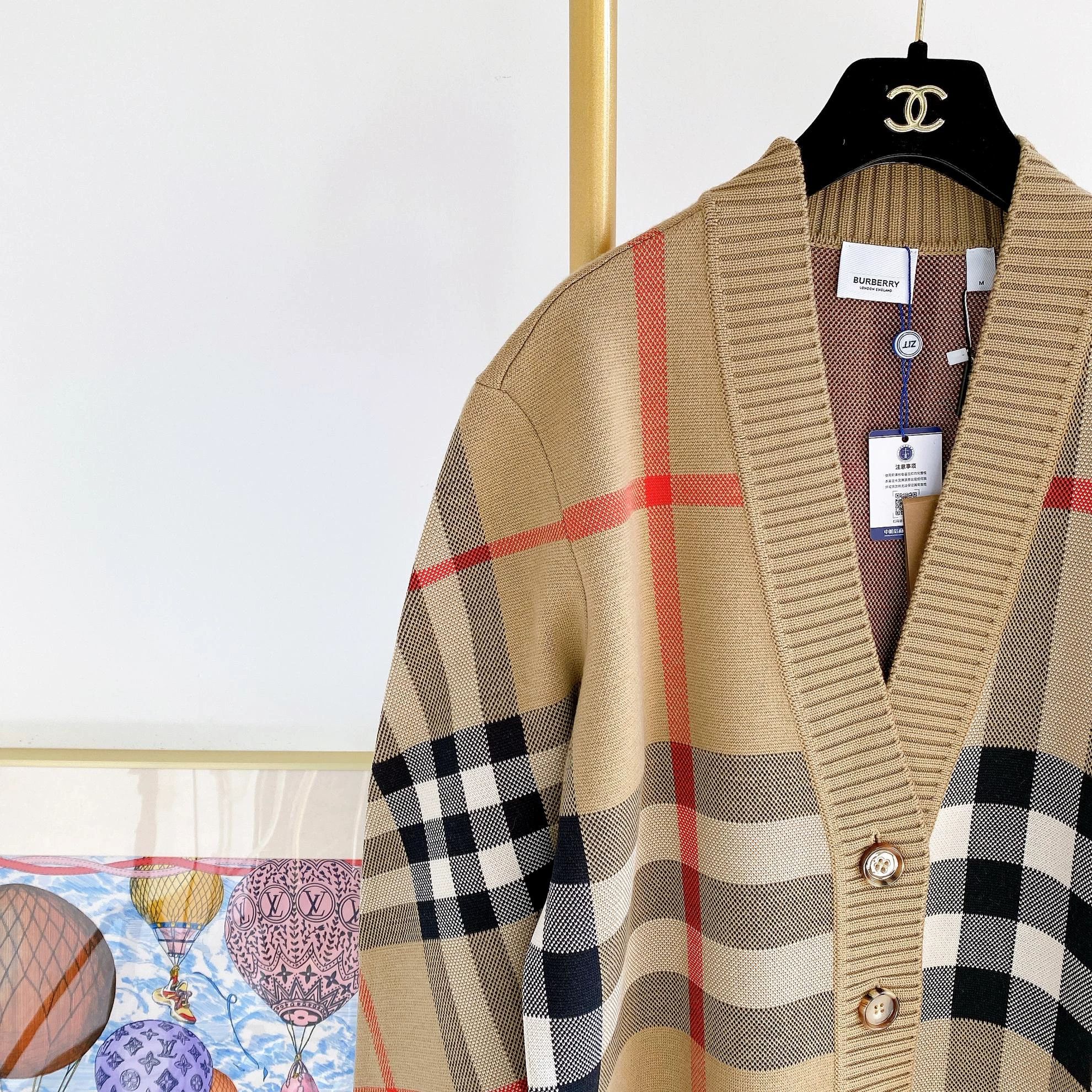 Burberry Burberry Khaki Check Wool Cardigan M BNWT Size US M / EU 48-50 / 2 - 3 Thumbnail