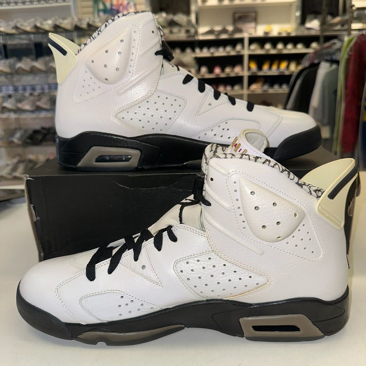 Jordan Brand × Nike Size 13- Air Jordan 6 Retro Premium Motorsport 395866-101 Size US 13 / EU 46 - 2 Thumbnail