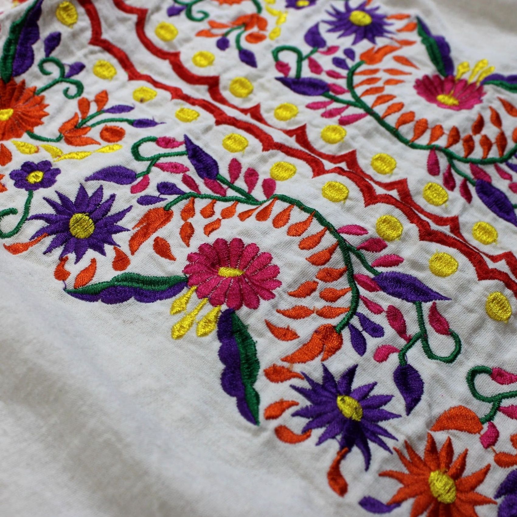 Vintage VINTAGE Mexican Embroidered Floral Dress Medium Cream Floral Peasant Boho Tunic Retro Dress Size ONE SIZE - 5 Thumbnail