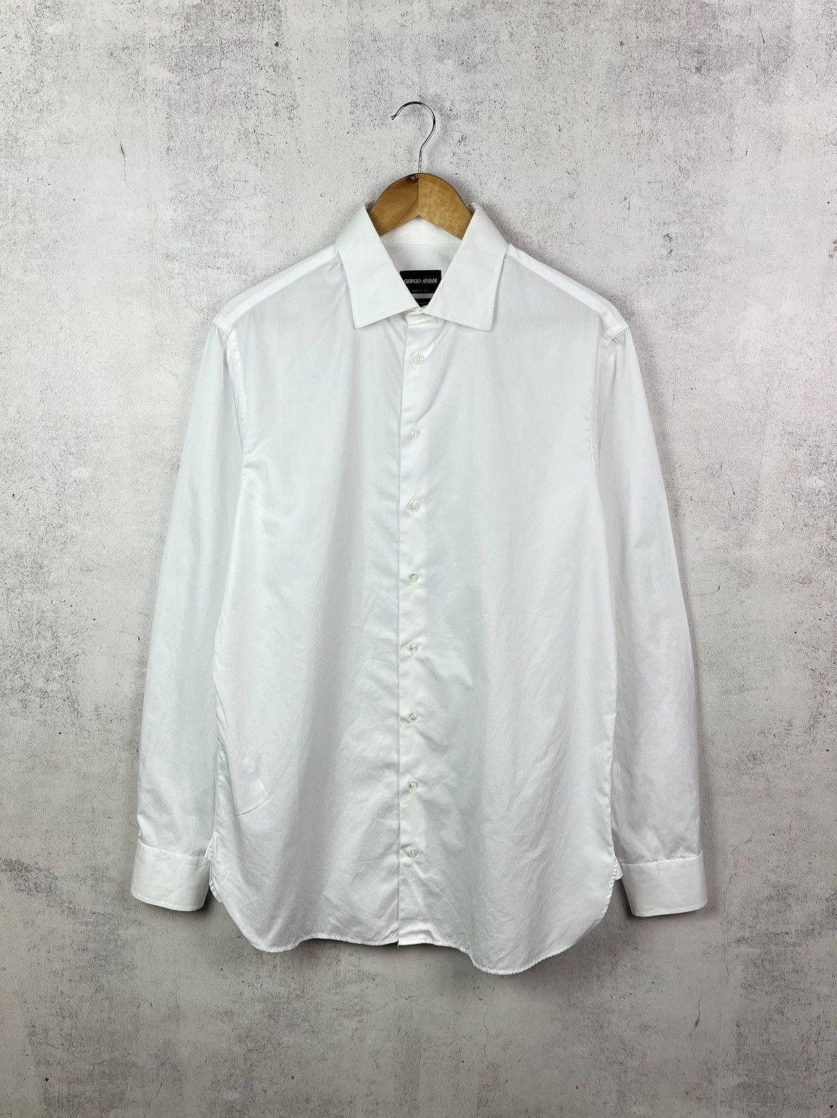 Giorgio Armani Luxury Giorgio Armani Classic Button Ups Shirt Italy Rare Size US M / EU 48-50 / 2 - 1 Thumbnail