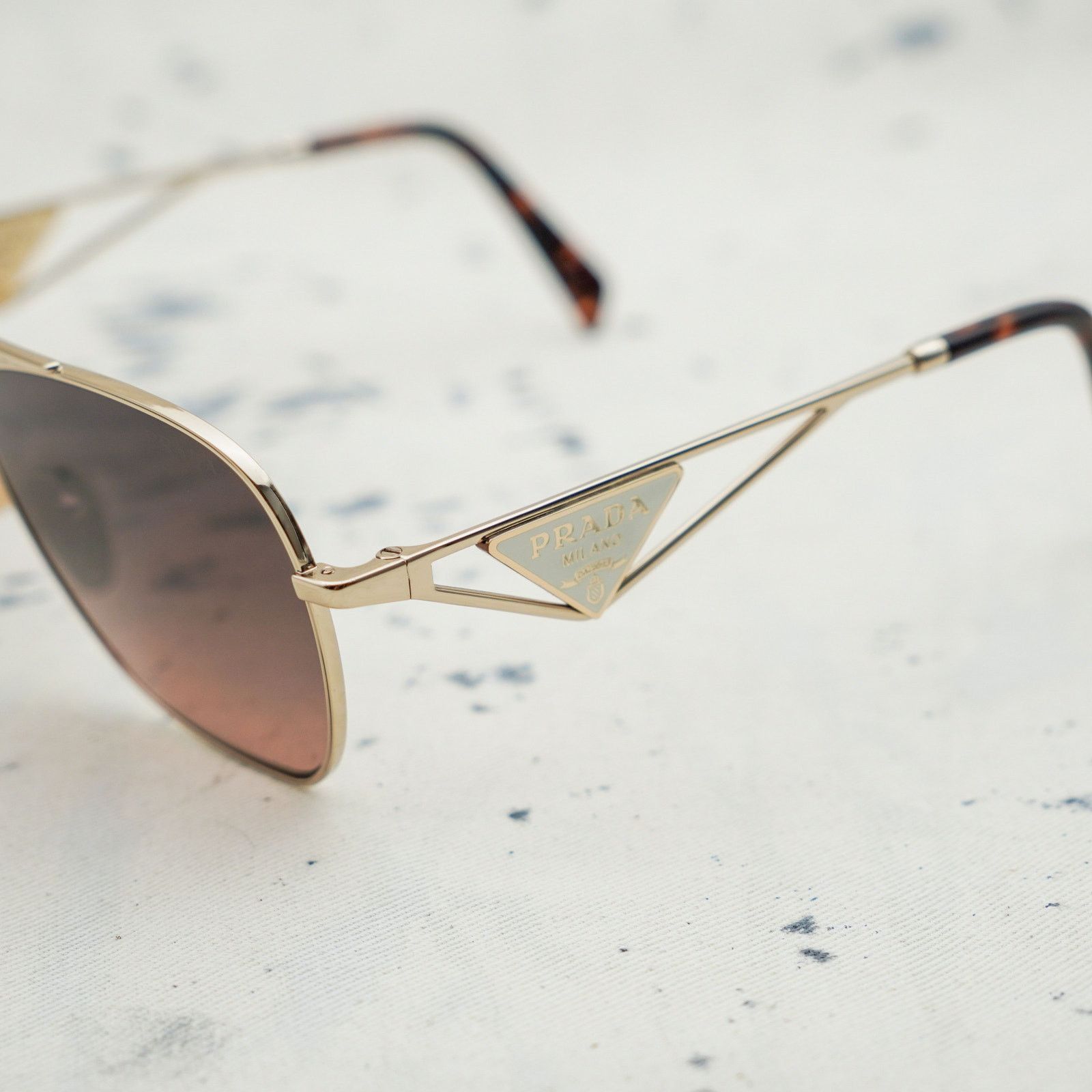 Prada Prada spr a50 gold triangle logo aviator y2k sunglasses Size ONE SIZE - 4 Thumbnail