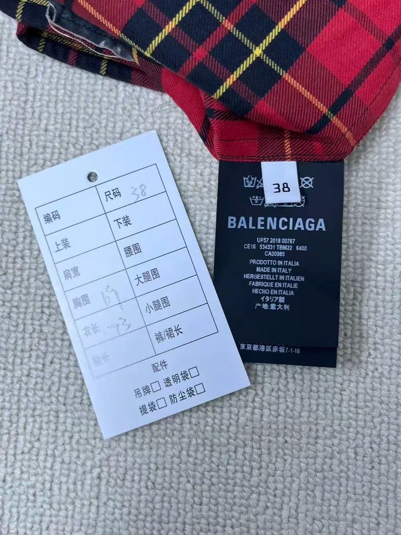 Balenciaga Balenciaga size 38 Plaid Shirt Poster Show Newspaper Sleev Size US S / EU 44-46 / 1 - 4 Thumbnail